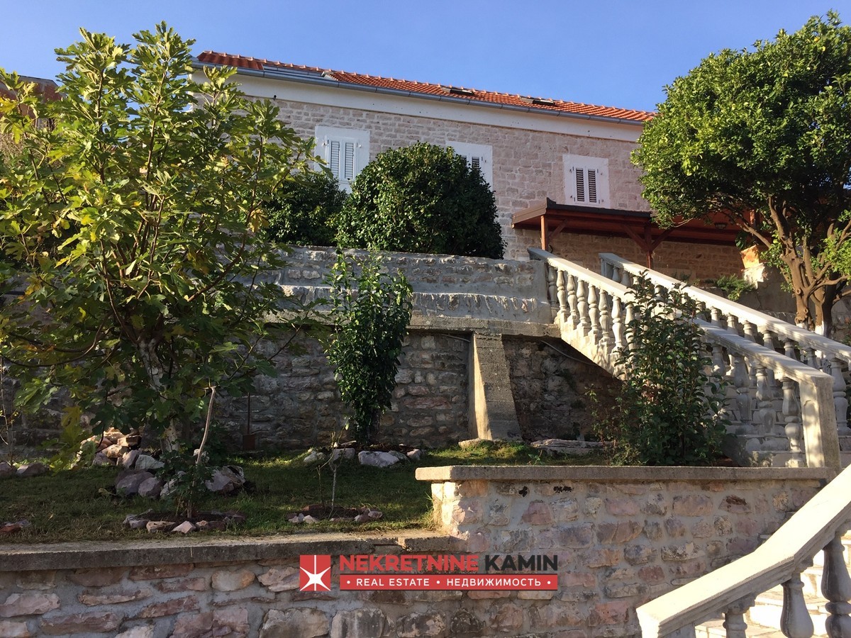 Renovated Stone House from 1678 on a 1400 m² Plot, Kamenari, Herceg Novi
